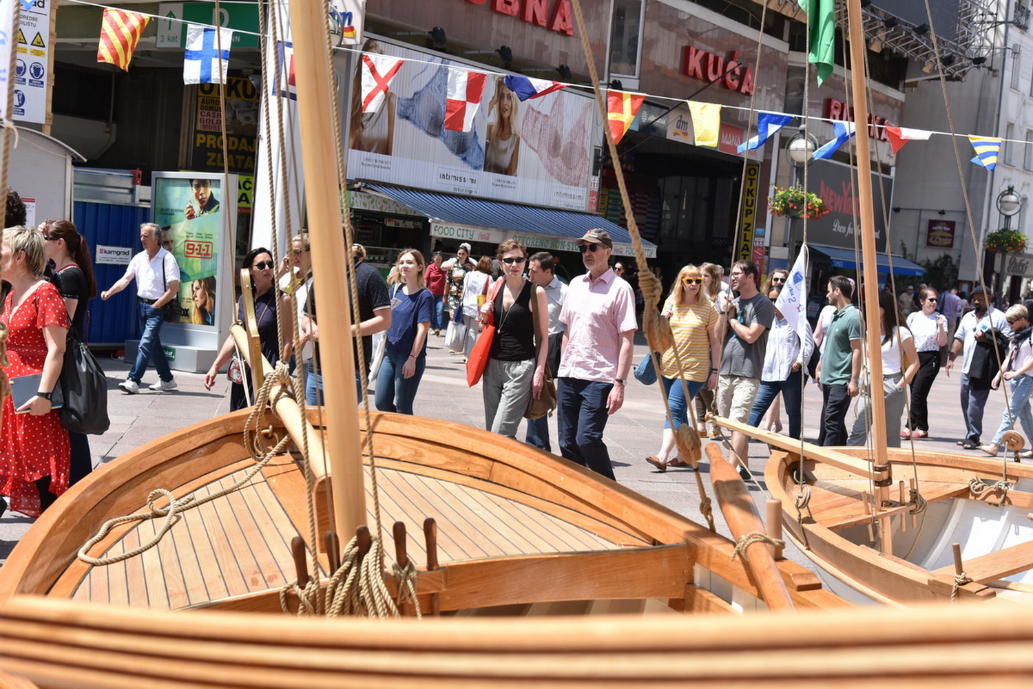 Rijeka korzo i robna kuća